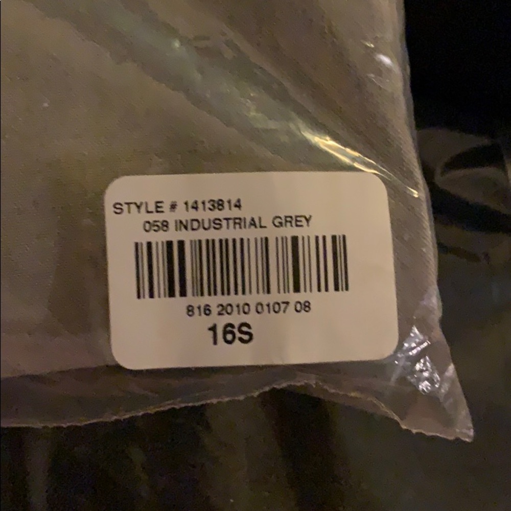 Worthington 16 short grey slacks